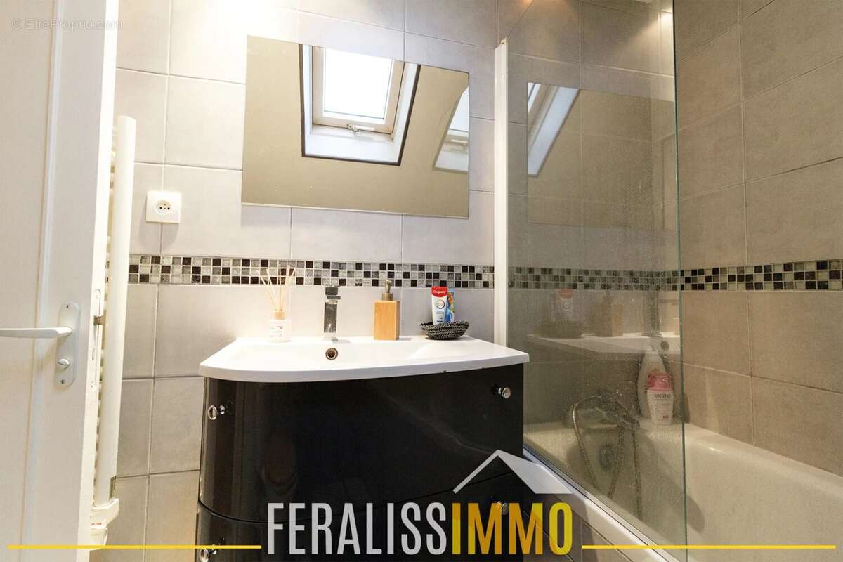 Appartement à VAUX-SUR-SEINE