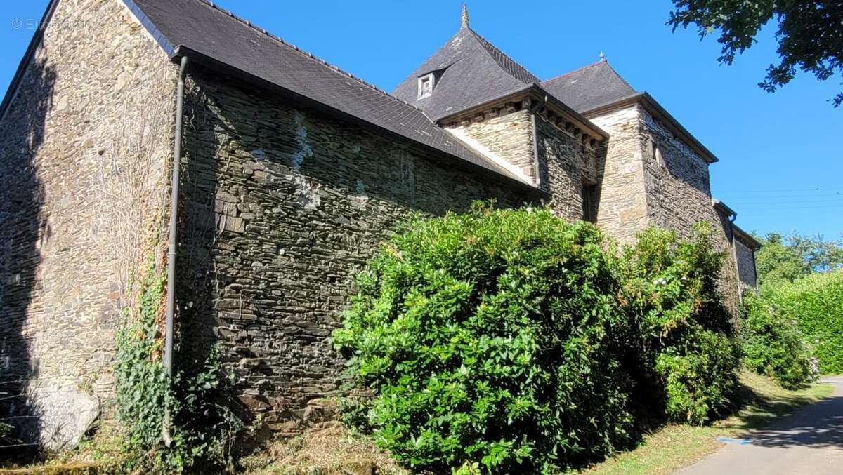 Maison à MERLEAC