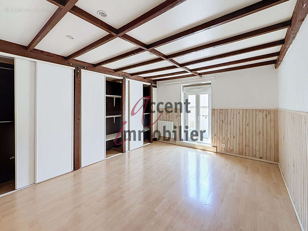 Maison 114 m² avec une cour, 3 chambres et atelier de 50m² - photo 11