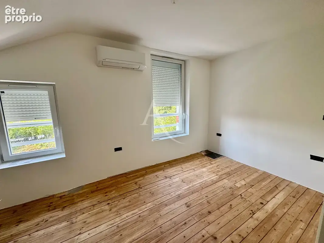 Maison renovee climatisee poitiers 3 chambres stationnement et exterieur - photo 4