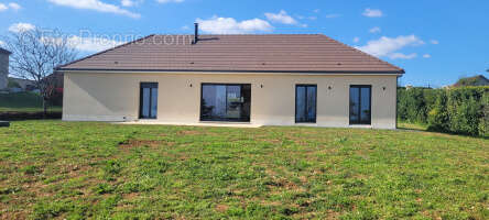 Maison 101 m² à Saint-Robert  - photo 9