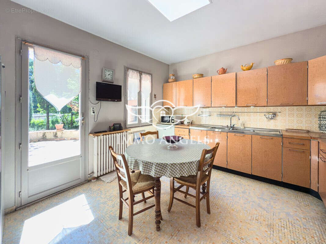 Maison à L&#039;ISLE-SUR-LA-SORGUE