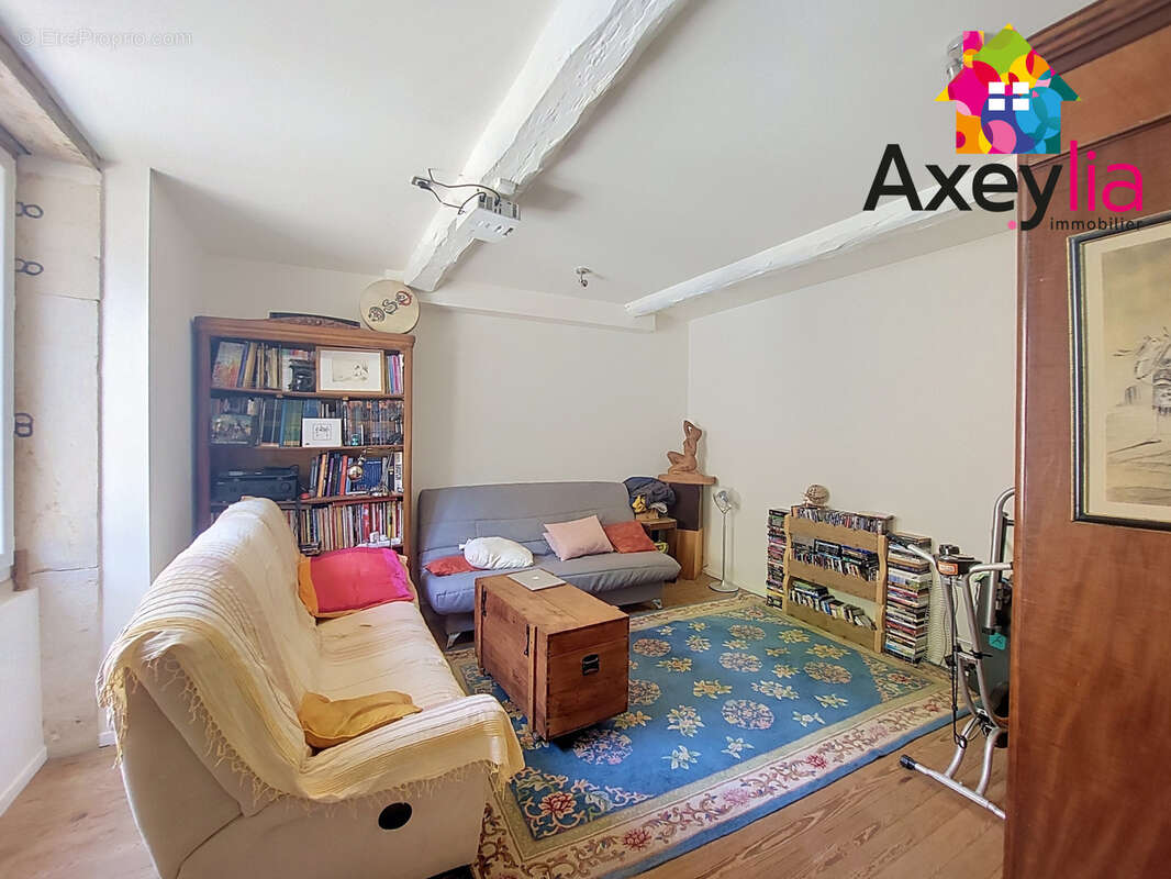 A vendre- chateauneuf- immeuble appartement t4 / locaux commerciaux - - photo 4