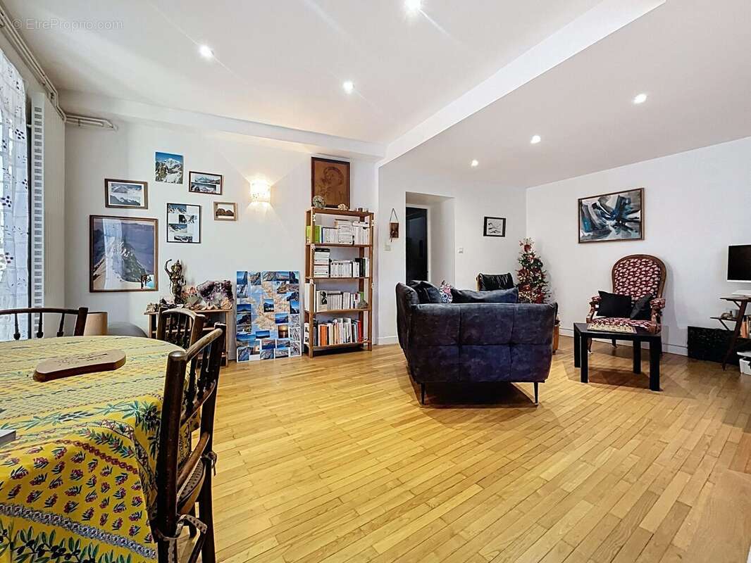 Appartement à SASSENAGE