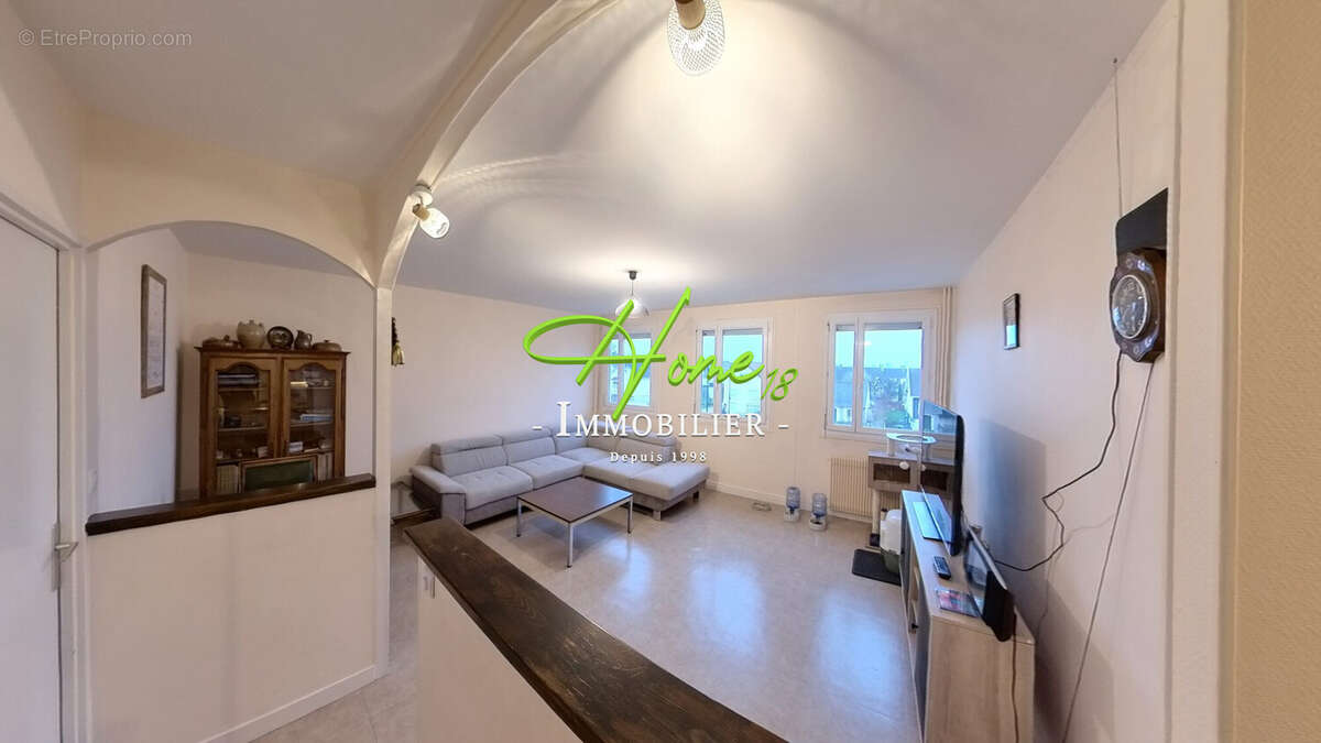 Appartement à SAINT-DOULCHARD