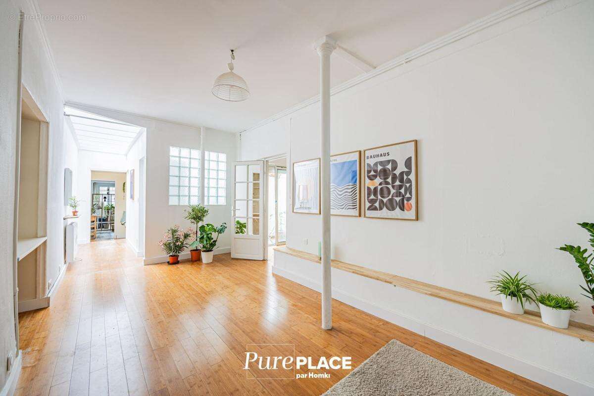 Appartement à PARIS-11E