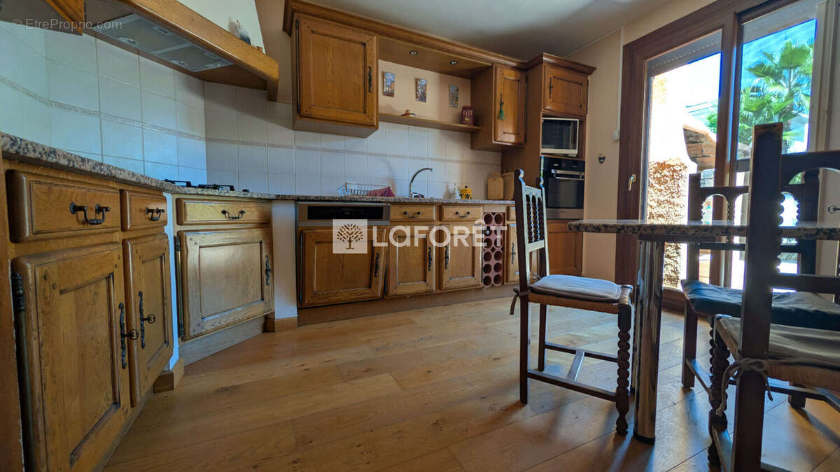 Maison 9 pièces - 195 m² -  Lavérune - photo 5