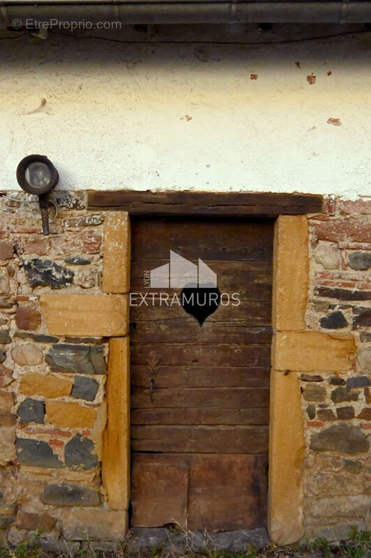 Maison à BESSENAY