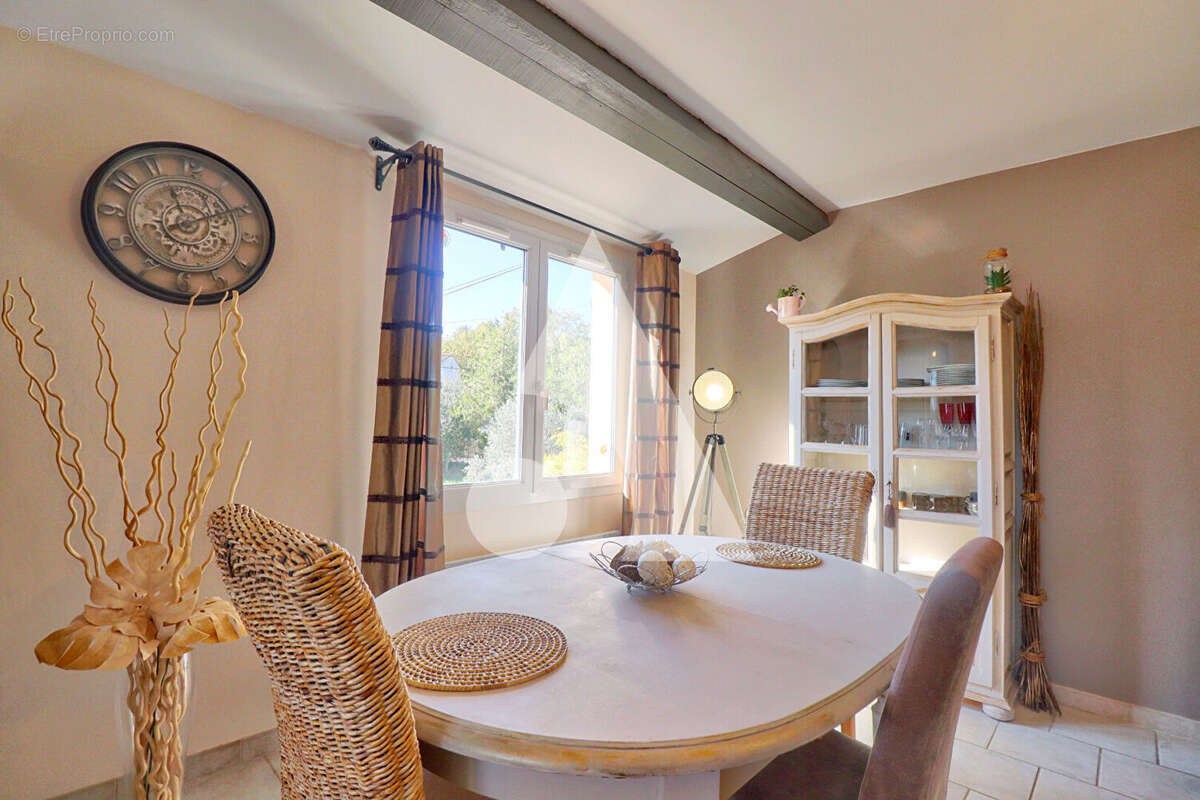 Maison à SAINT-JULIEN