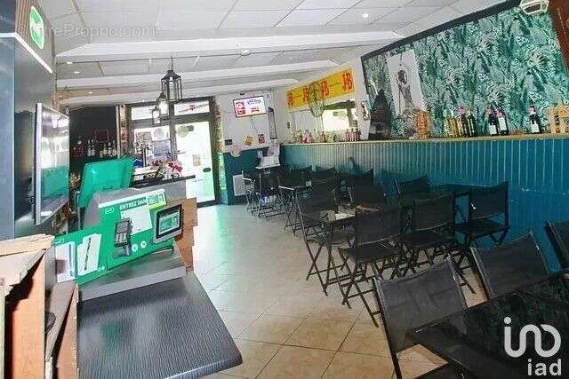 Photo 2 - Commerce à CALMONT