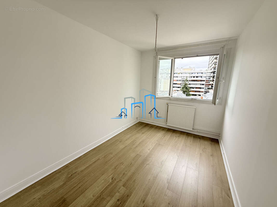 Appartement 63 m² à Paris-11e  - photo 2