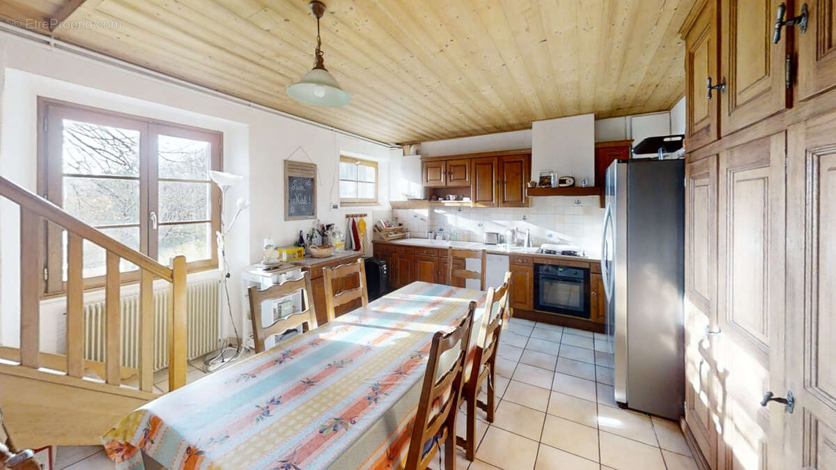 Maison à OLLIERGUES
