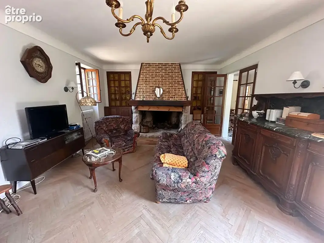 ESTAING, Maison d'habitation avec grand sous-sol et terrain - photo 3