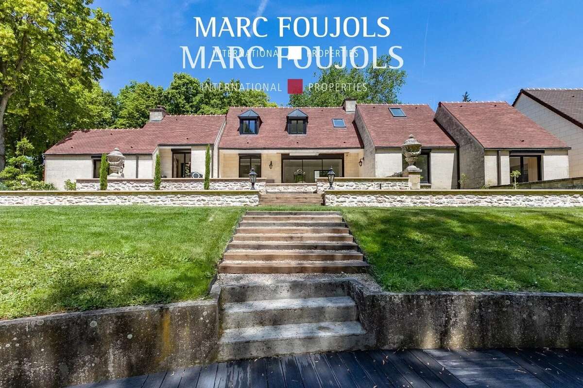 Maison à FONTAINE-CHAALIS