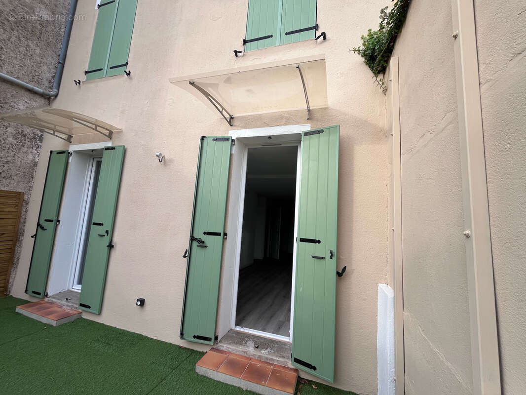 Appartement à CARNOULES