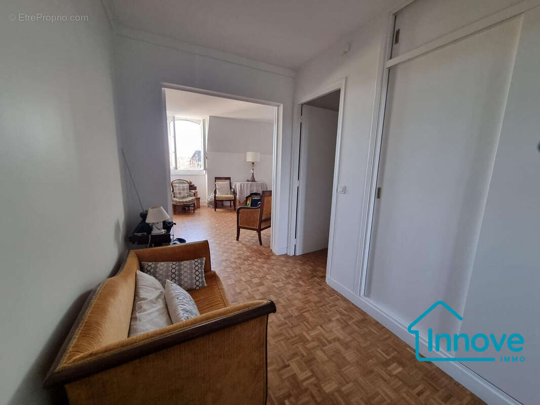 Appartement à VERSAILLES