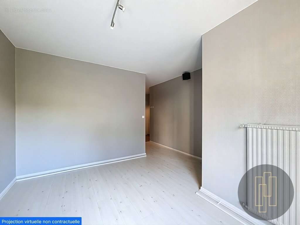 Appartement à LIMAS