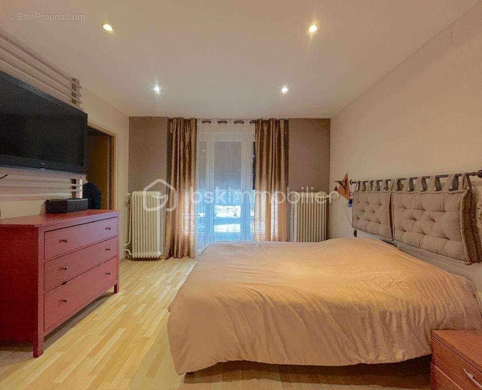 Grande maison avec local - photo 4