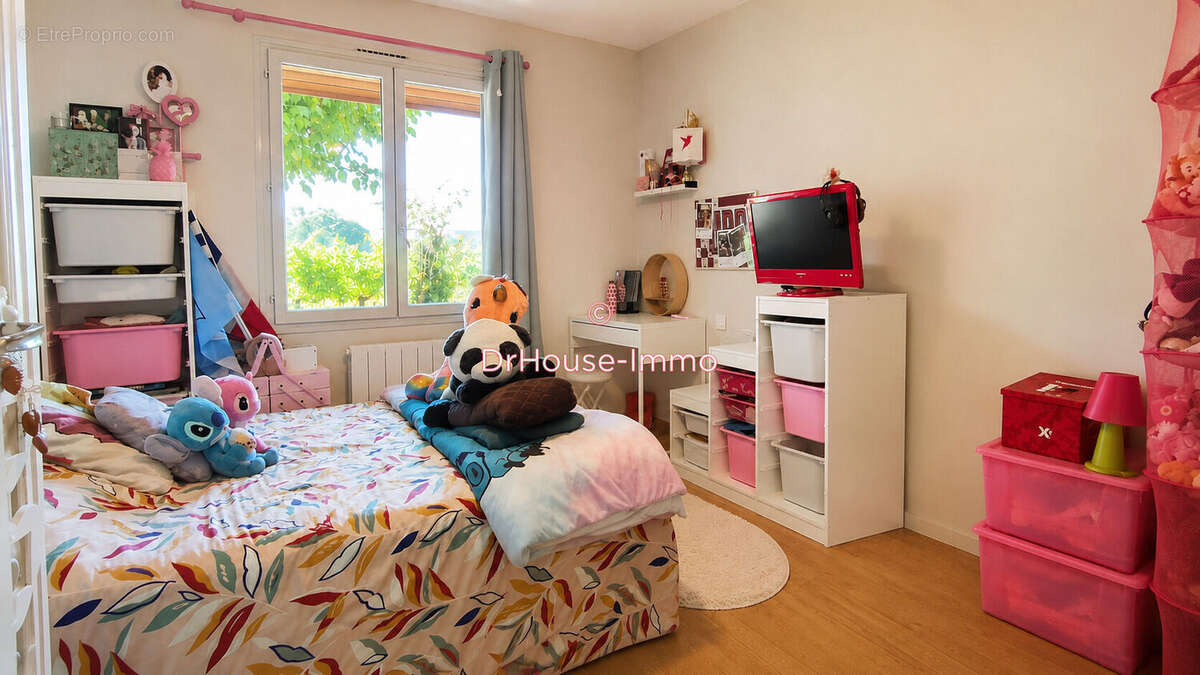 Maison 105 m² à Izon  - photo 16