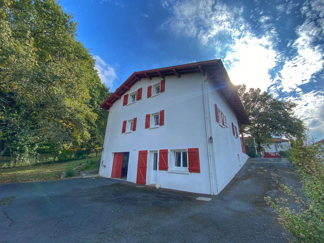 Maison à SAINT-PALAIS