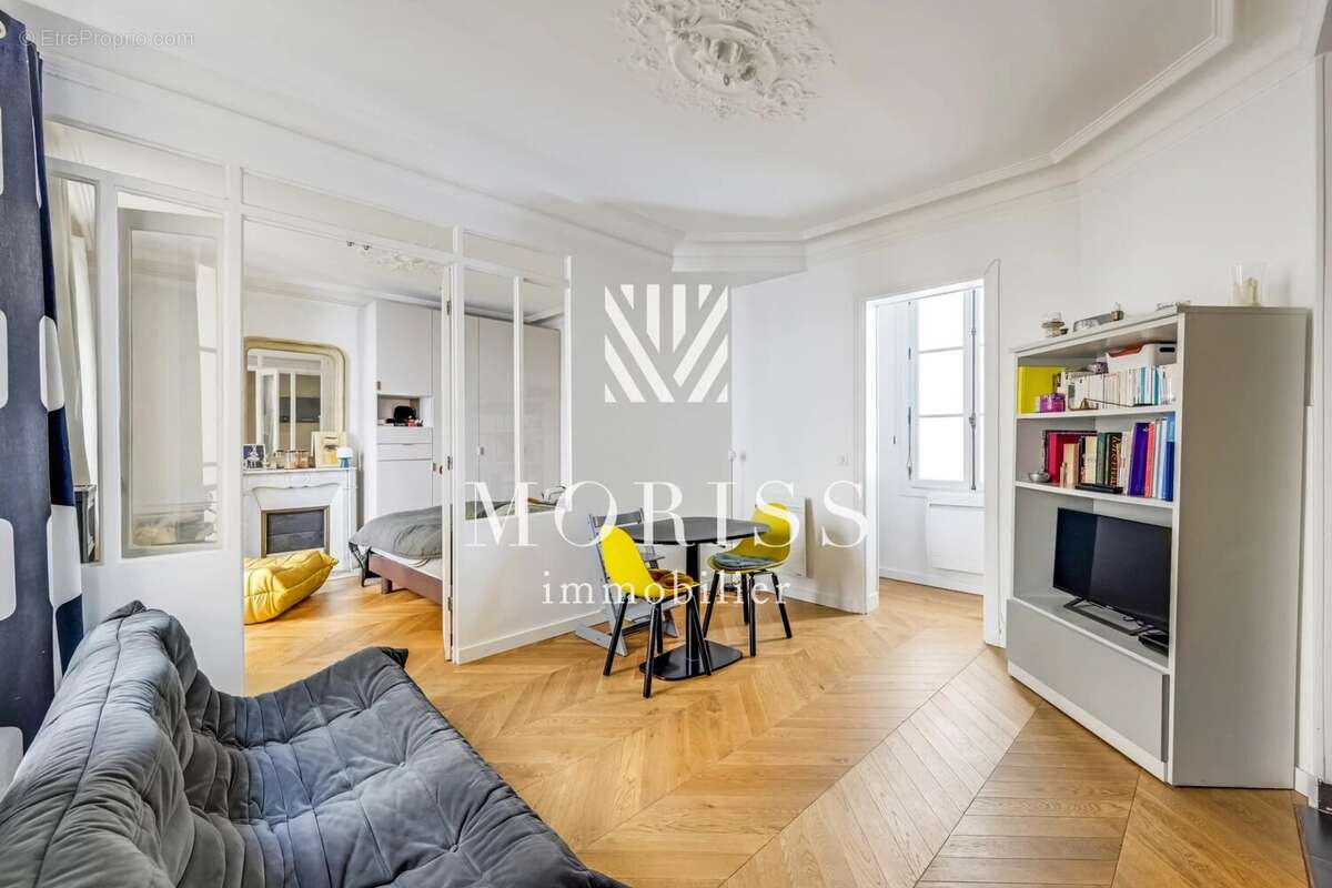 Appartement à PARIS-17E