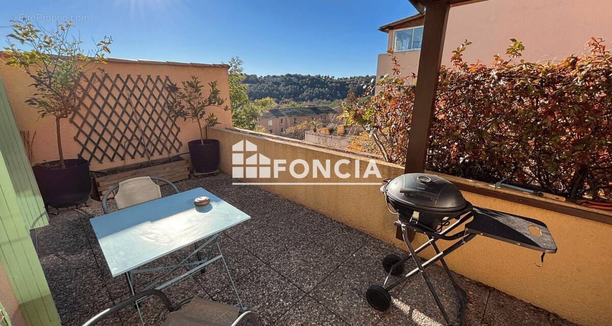 Appartement à VALBONNE