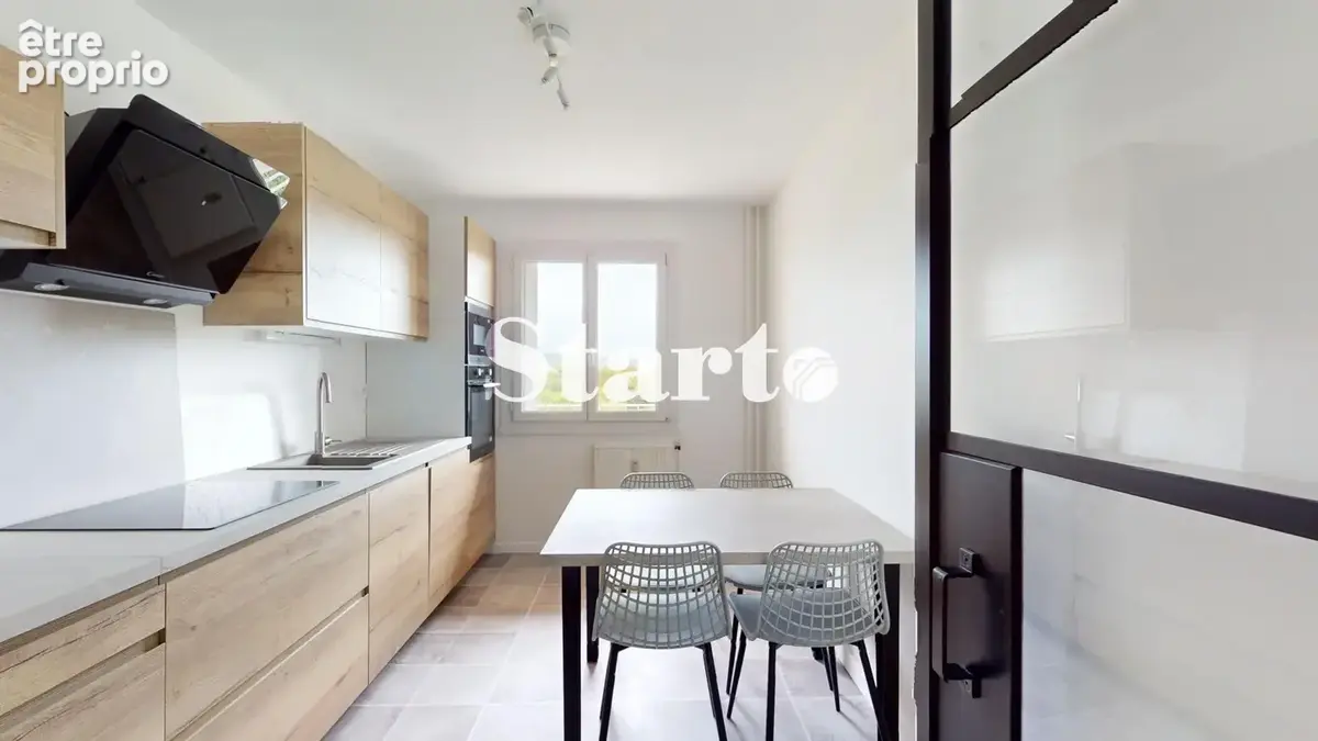 Appartement quatre pièces entièrement rénové - photo 3