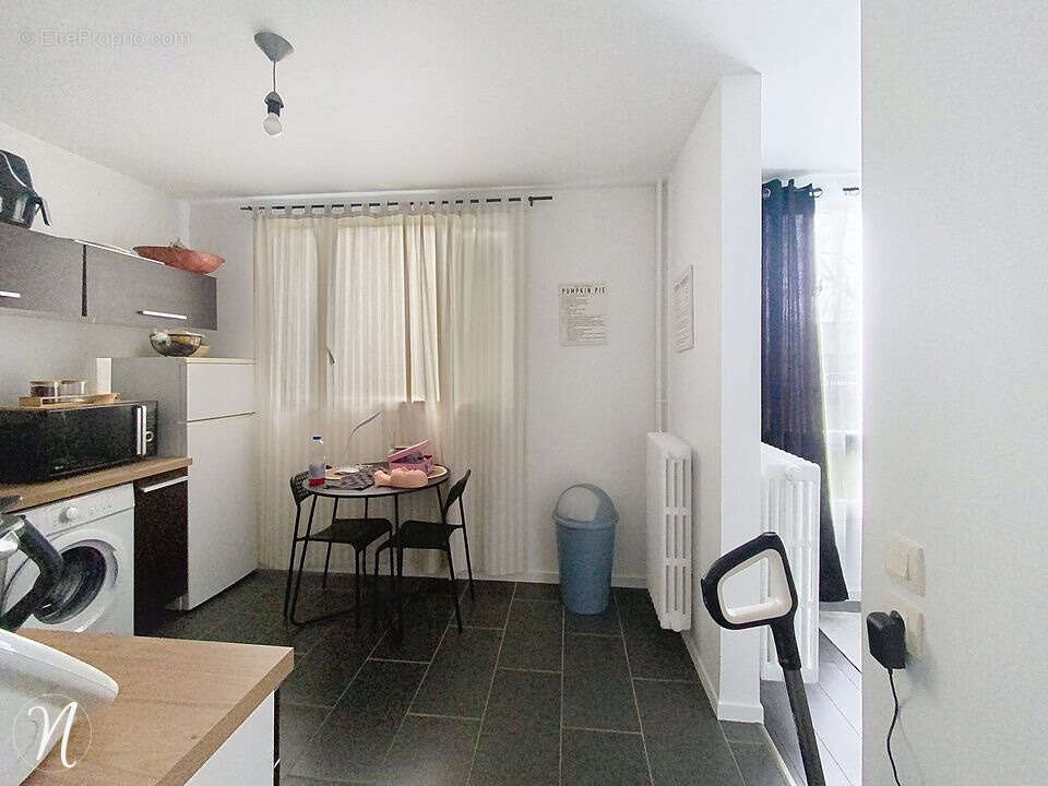 Appartement à LYON-8E