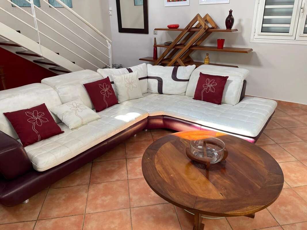 Maison à RIVIERE-SALEE