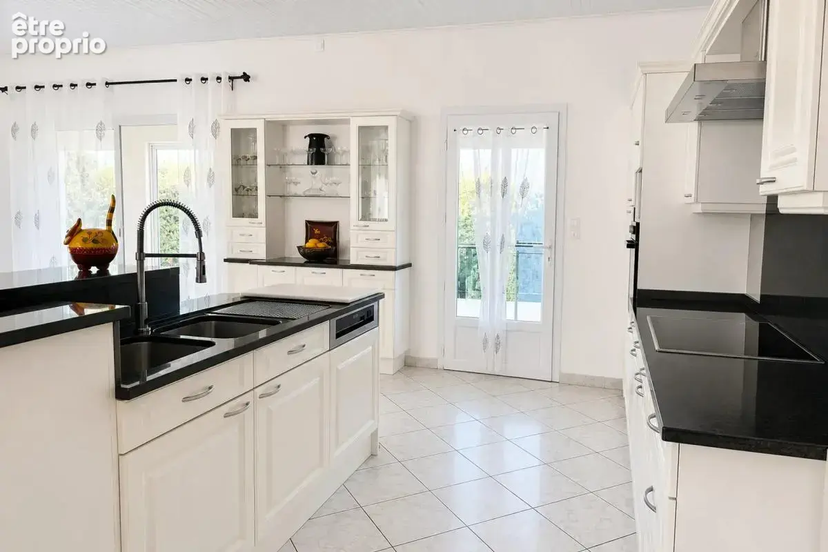 Maison en vente à Talais - Idéal pour les familles cherchant la tranquillité - photo 3