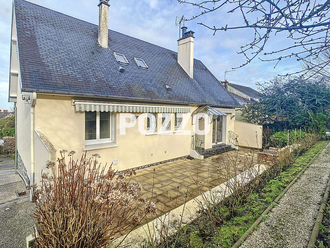 Maison à DONVILLE-LES-BAINS