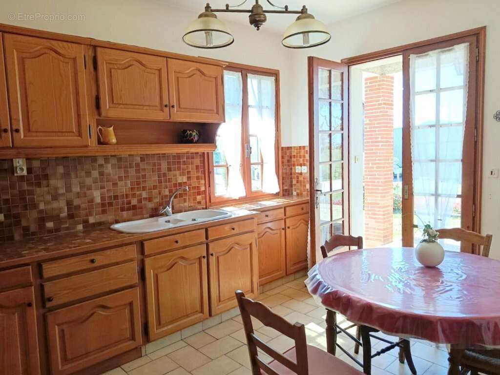 Maison à MONCLAR-DE-QUERCY