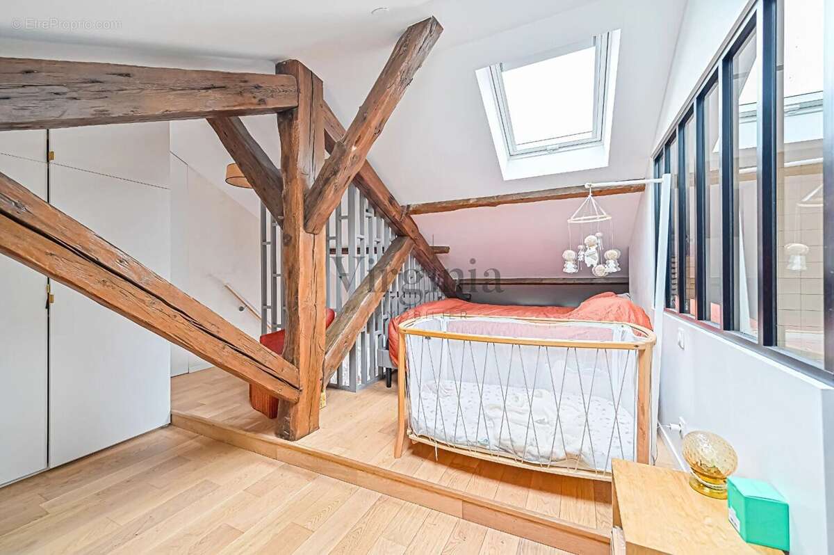 Appartement à CHARENTON-LE-PONT