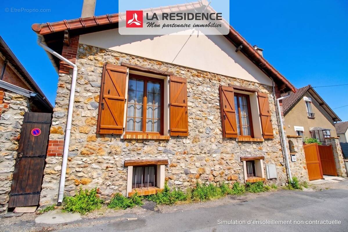 Maison 4 pièces 74 m² · à Triel-sur-Seine · 74 m² · 299 500 €