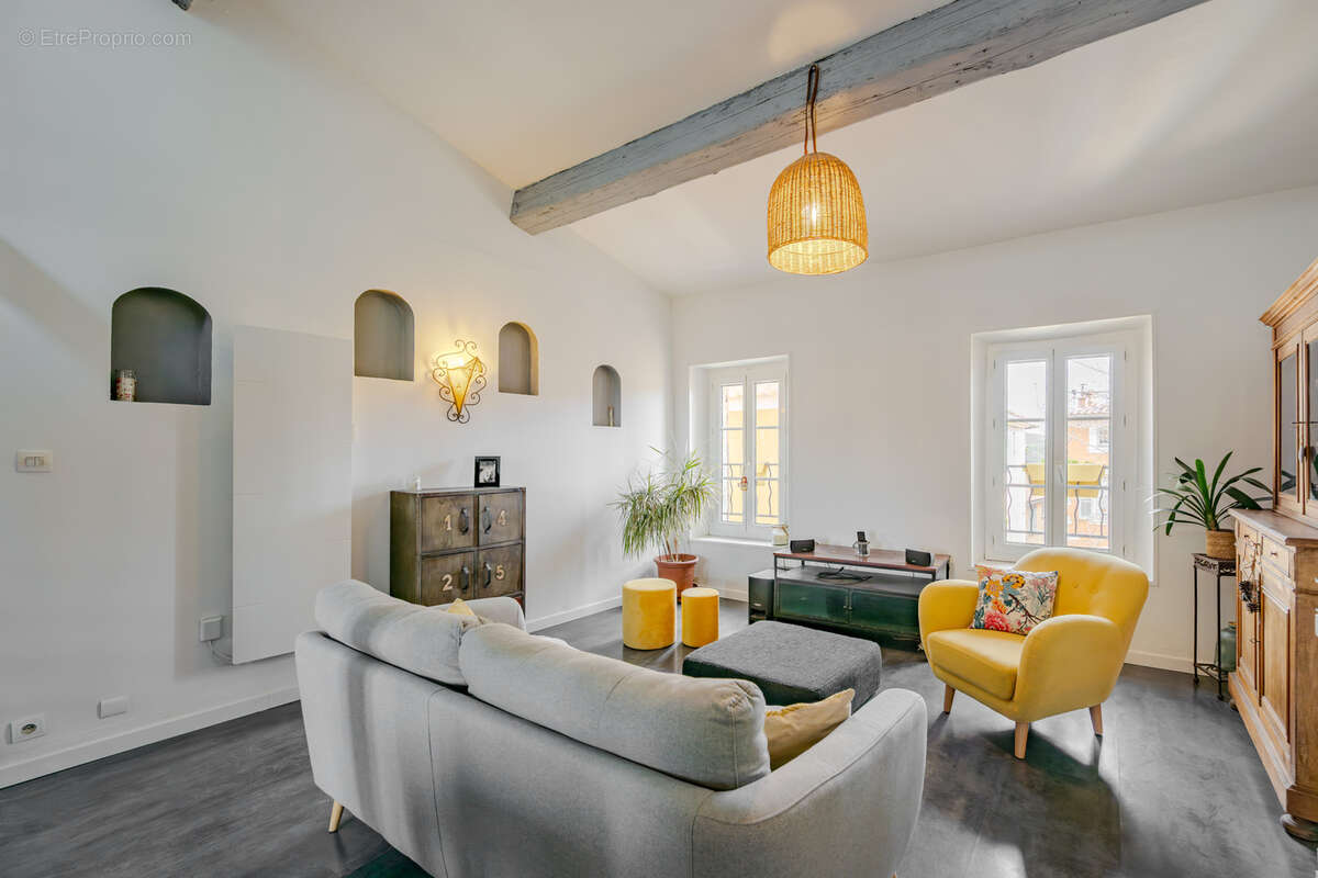 Appartement à LA VALETTE-DU-VAR