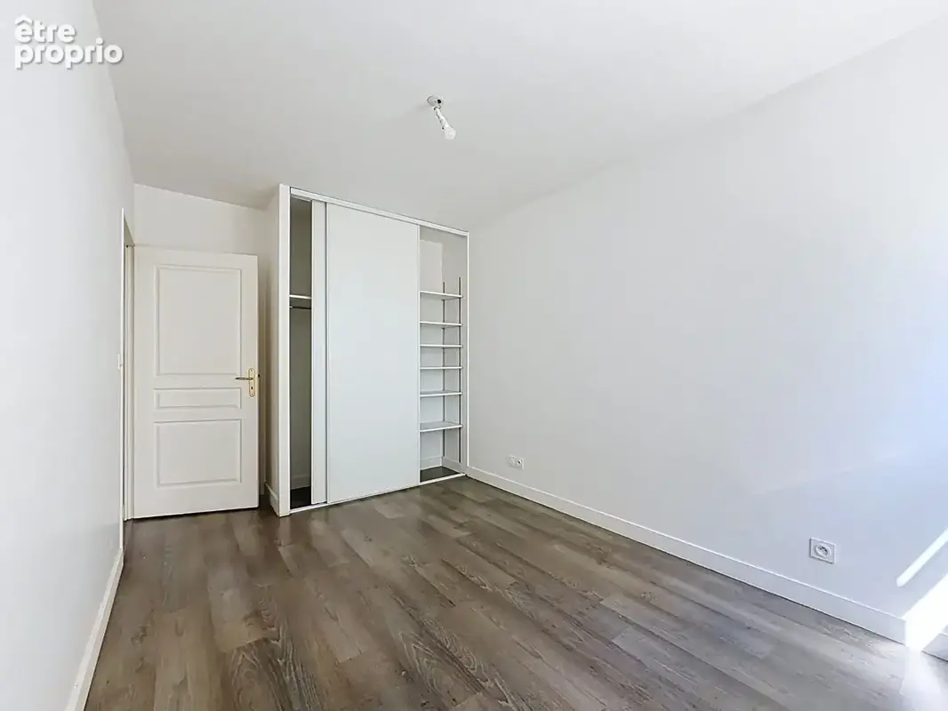 EN EXCLUSIVITE à RILLIEUX,  limite CALUIRE , maison duplex de 2011,  type 4 avec jardin et garage - photo 10
