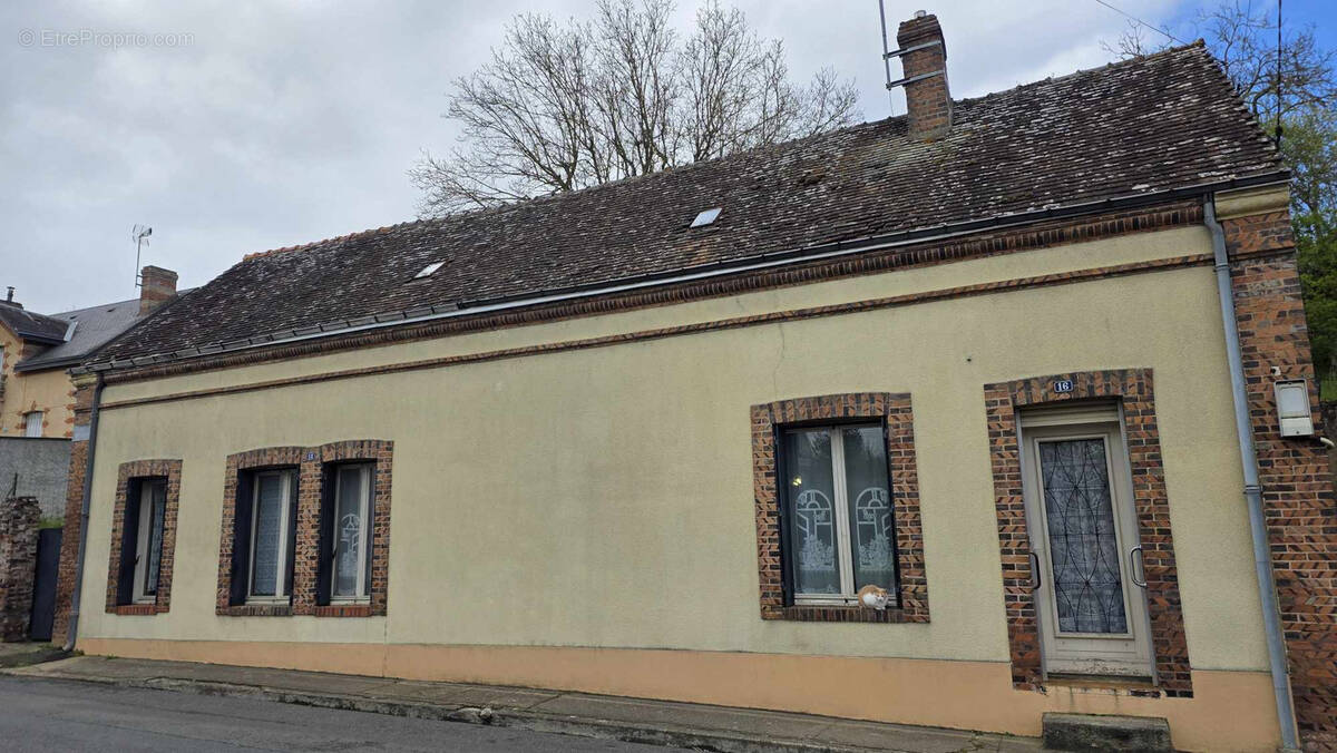 Maison à SAINT-CALAIS