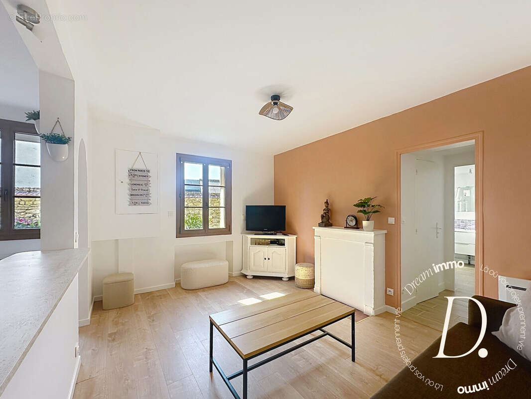 Douce luminosité - Maison à CIVIERES