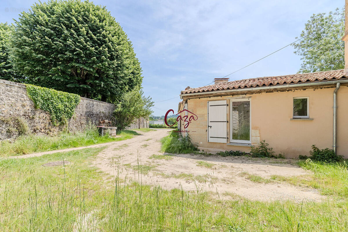 Appartement à CAMBLANES-ET-MEYNAC