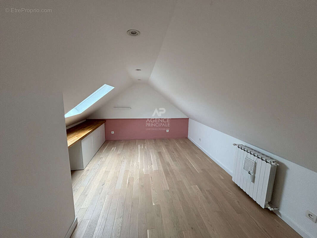 Maison - MAISONS-LAFFITTE - Quartier Saint Nicolas - Maison de 80.42m2 au sol - photo 10