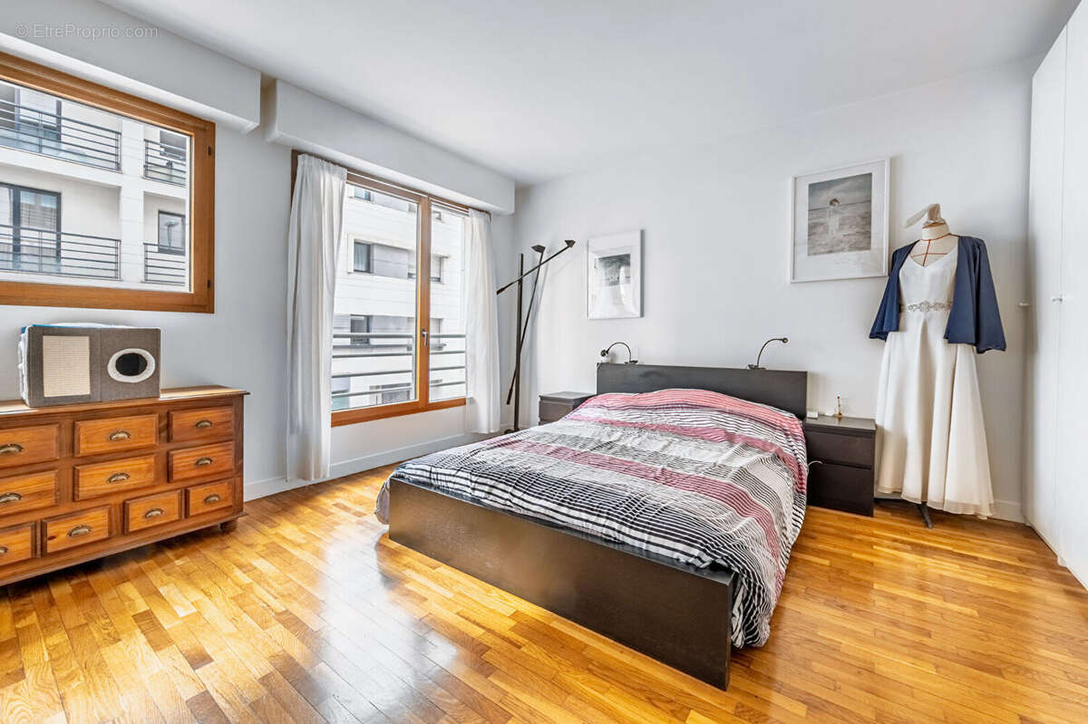 Appartement à ISSY-LES-MOULINEAUX