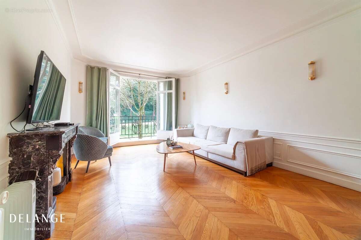 Appartement à PARIS-19E