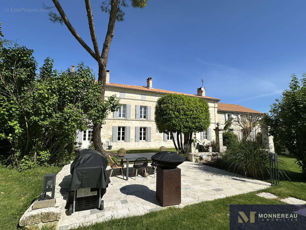 Maison à JURIGNAC