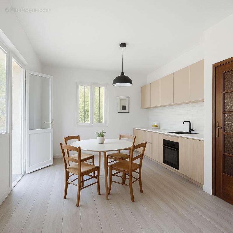 Maison à CUERS