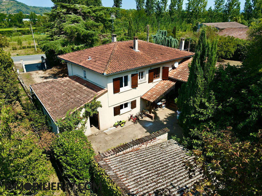 Villa traditionnelle avec piscine - photo 2