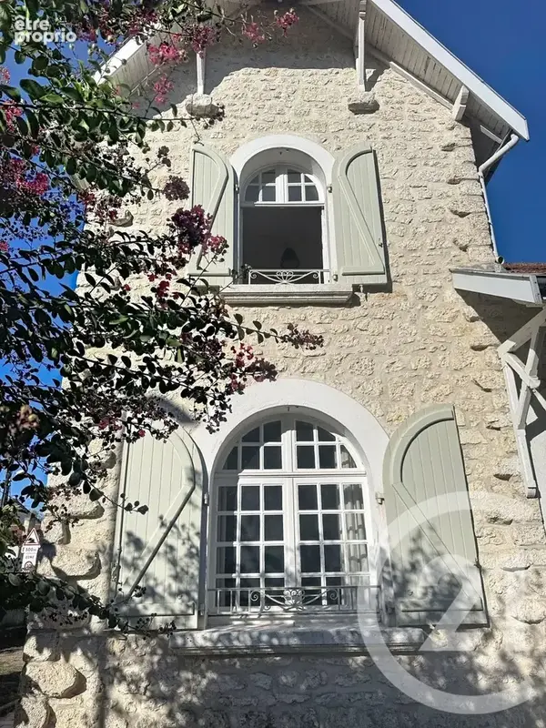 Maison 5 pièces 133 m² à vendre à Gond-Pontouvre (16160) - photo 2