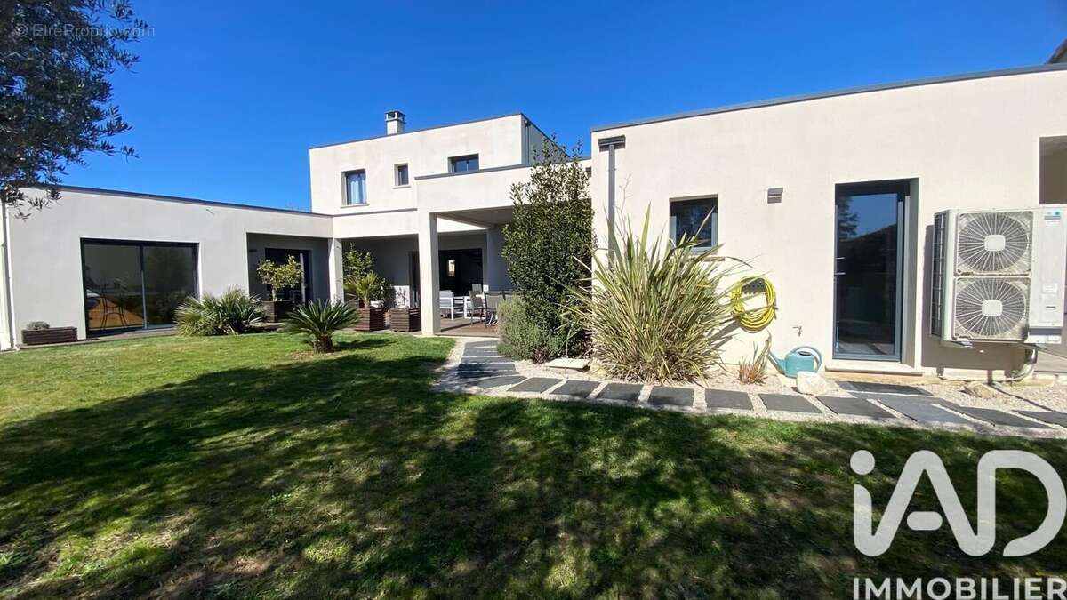 Photo 2 - Maison à MONTELIMAR