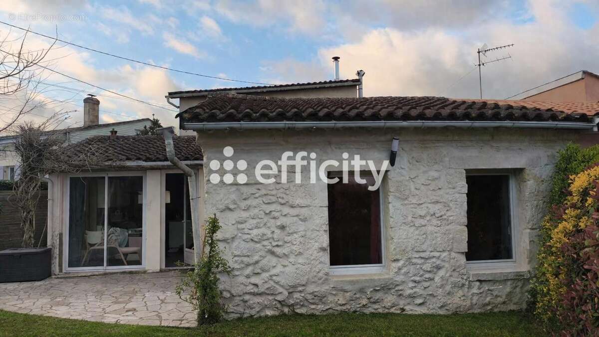 Maison à SAINT-MEDARD-EN-JALLES