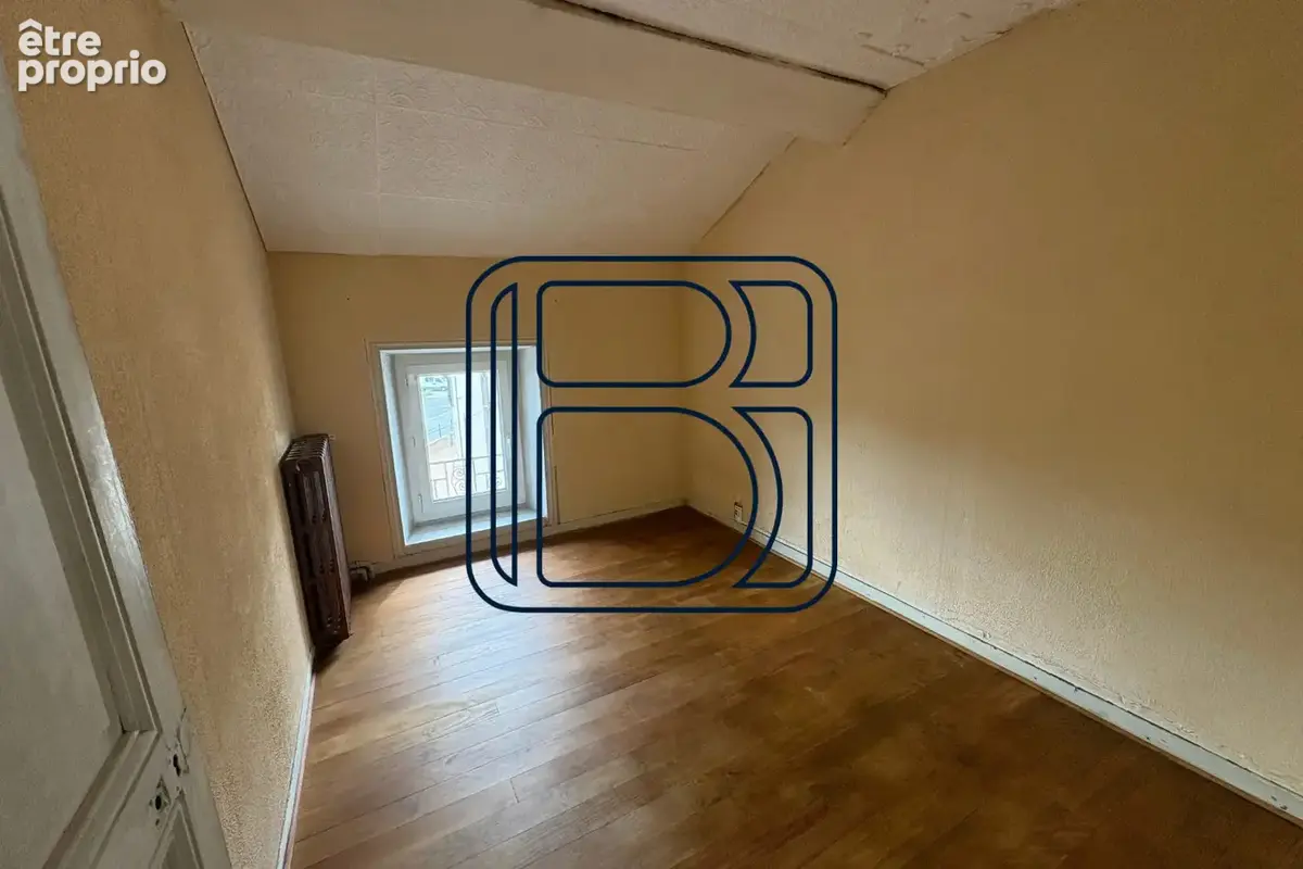 Maison 8 pièces 90 m² à vendre à Ambert (63600) - photo 8