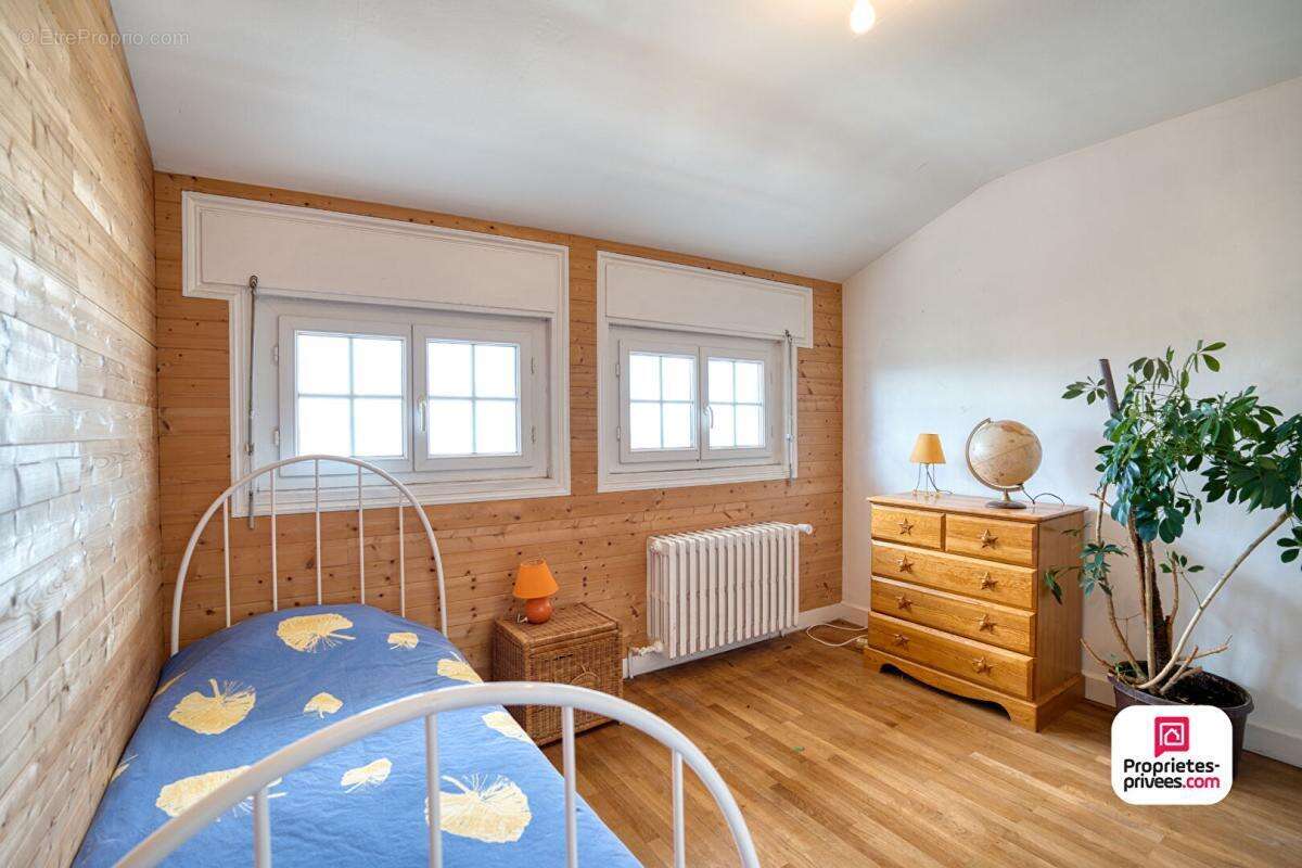 Maison familiale de 232 m² habitables + 170 m² de sous-sol aménageable -Communay - photo 11